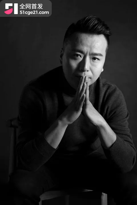 知名导演 史岳客串群演袭胸女演员5 知名导演 史岳客串群演袭胸女演员5