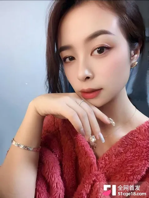 湖南郴州星河湾 房产女经理网聊约炮2 湖南郴州星河湾 房产女经理网聊约炮2
