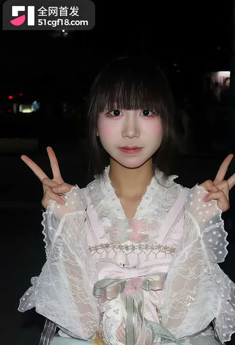 广西贵港洛丽塔美少女韦运英露脸性爱视频流出4拷贝 广西贵港洛丽塔美少女韦运英露脸性爱视频流出4拷贝