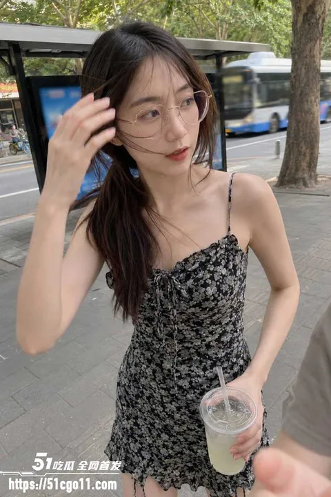 哈医大校花宦雅昕三里屯3P门02 哈医大校花宦雅昕三里屯3P门02